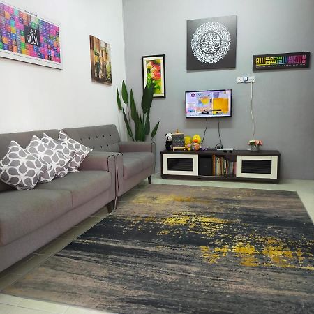 D'Port Dicksonmuslimonly Homestay Buitenkant foto