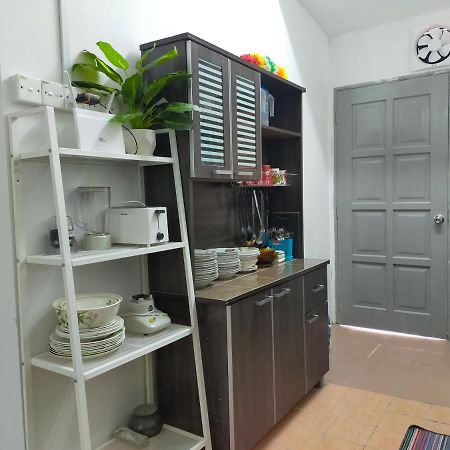 D'Port Dicksonmuslimonly Homestay Buitenkant foto