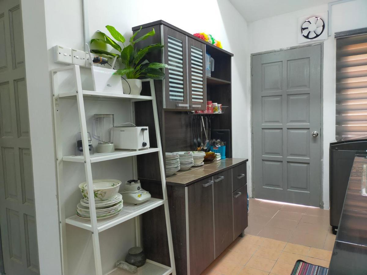 D'Port Dicksonmuslimonly Homestay Buitenkant foto