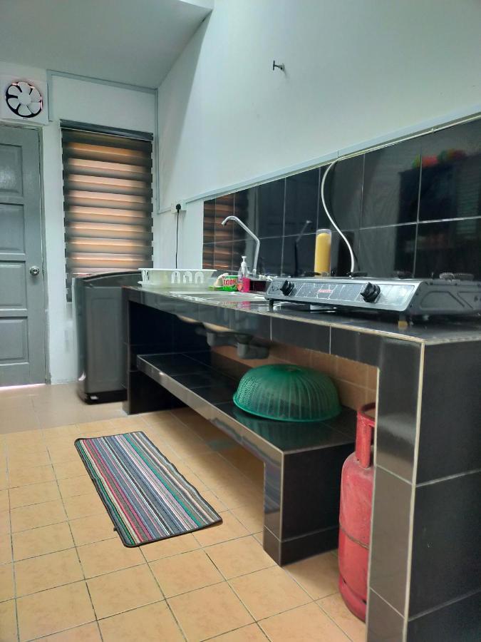 D'Port Dicksonmuslimonly Homestay Buitenkant foto